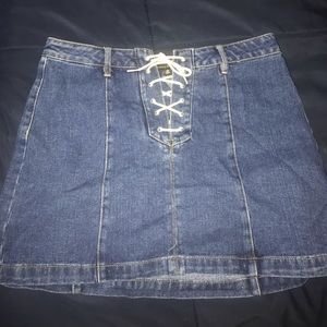 Kendall&Kylie Lace Up Jean Skirt